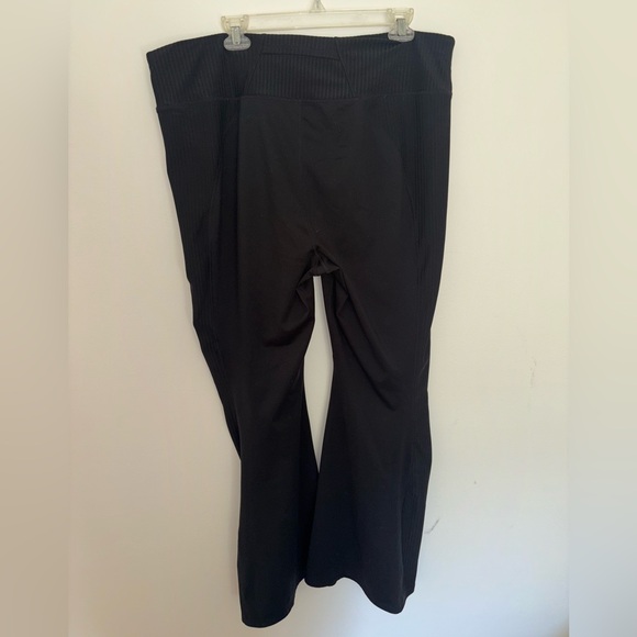 MTA Sport Black Flare Yoga Pant Leggings Size 2X - Picture 5 of 10
